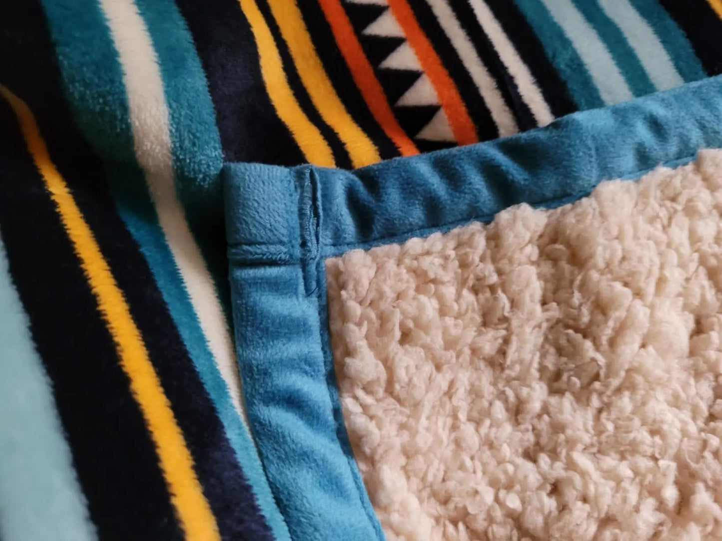 Lightweight Boho Sherpa Throw 50'' X 60'' Blanket - Bohemian Soft Plush Flannel Throw